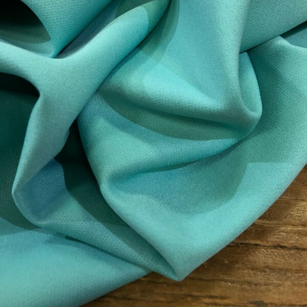 Alfaiataria Crepe Carolina Azul Tiffany